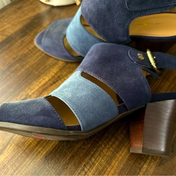 Tommy Hilfiger  Karaoke Stacked Heel Open Toe Shoes Size 7.5 - Picture 5 of 8